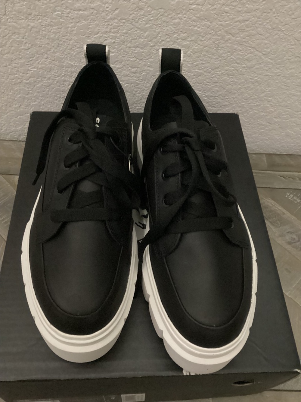 SOREL Women's Caribou Waterproof Lace-Up Sneakers, size 9